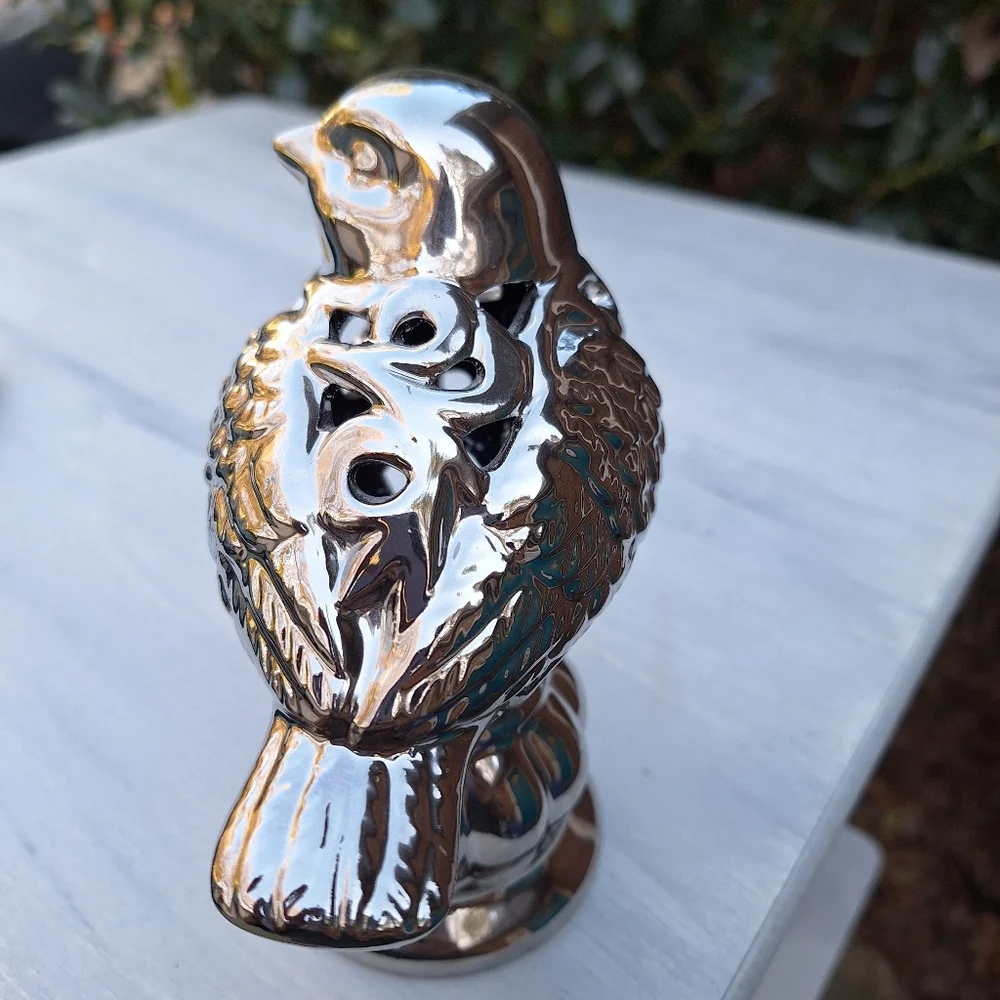 Chrome Silver Bird on a Pedestal Statue Figurine Ceramic Home Decor - Picture 3 of 15